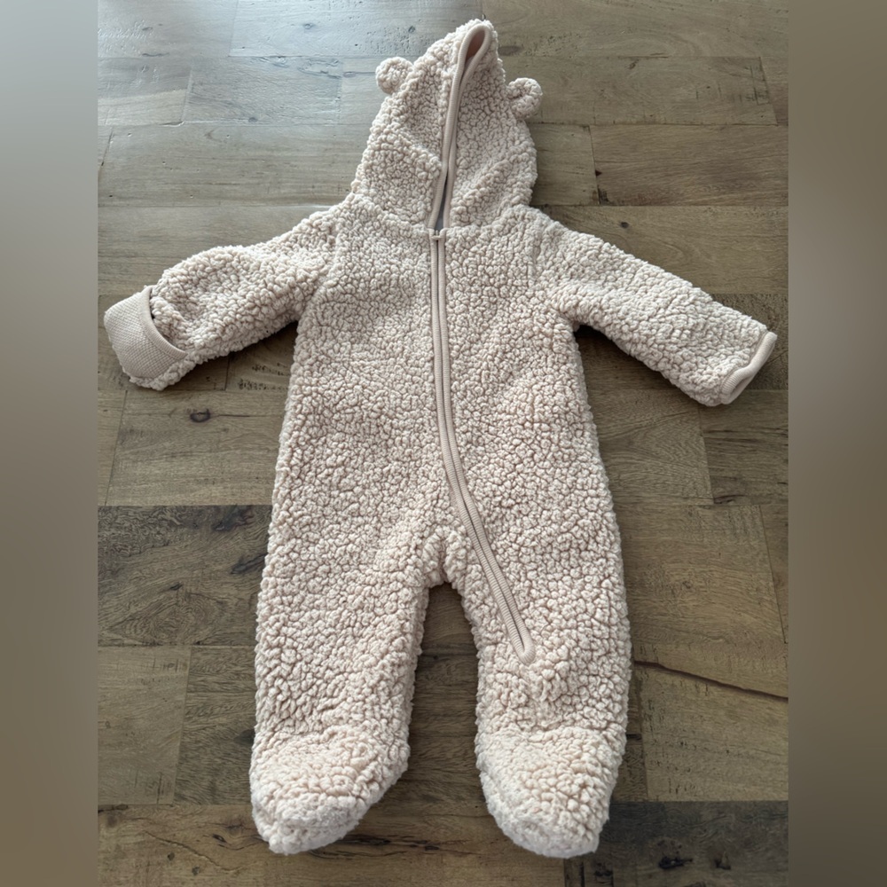 Cozy Cream Sherpa Baby Onesie bear size 0-3 months